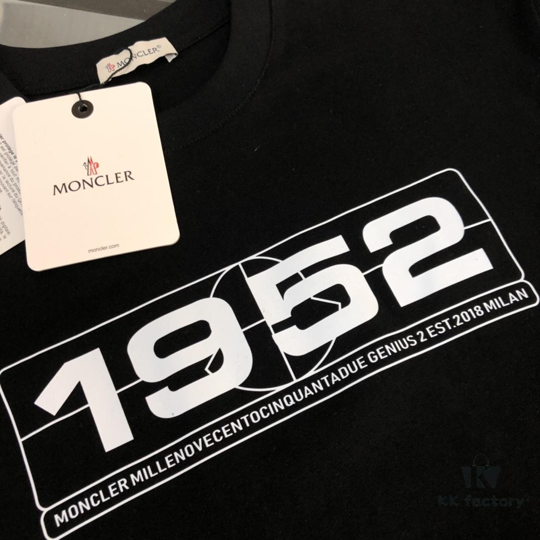 6931a225ccd8ab3d7af963c1 Moncler 25SS Summer New Arrival Round Neck Short Sleeve T-Shirt, 270g Premium Heavyweight Cotton Fabric with Excellent Hand Feel and Quality, Slim Fit Tailoring, Clean and Sharp Design, Highly Fashionable and Attractive, Exquisite Stitching and Craftsmanship, Outstanding Silhouette, Superior Breathability, Effortlessly Suitable for All Age Groups, an Essential Wardrobe Staple for Men