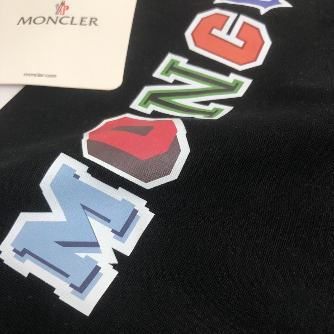 6931a228ccd8ab3d7af963f0 Moncler 25SS Summer New Arrival Round Neck Short-Sleeve T-Shirt, 270g Premium Cotton Fabric with Excellent Hand Feel and Quality, Slim Tailored Design, Clean and Sharp Cut, Exquisite Stitching, Superb Silhouette and Outstanding Breathability, Stylish and Versatile for All Ages – Essential Wardrobe Piece for Men