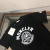 6931a228ccd8ab3d7af963fc Moncler 25SS Summer New Arrival Round Neck Short-Sleeve T-Shirt, 270g Heavyweight Premium Cotton Fabric with Perfect Hand Feel and Texture, Slim Tailored Design, Clean and Sharp Cut, Exquisitely Stitched, Excellent Fit and Superior Breathability, Stylish and Versatile for All Ages – A Must-Have Wardrobe Essential for Men