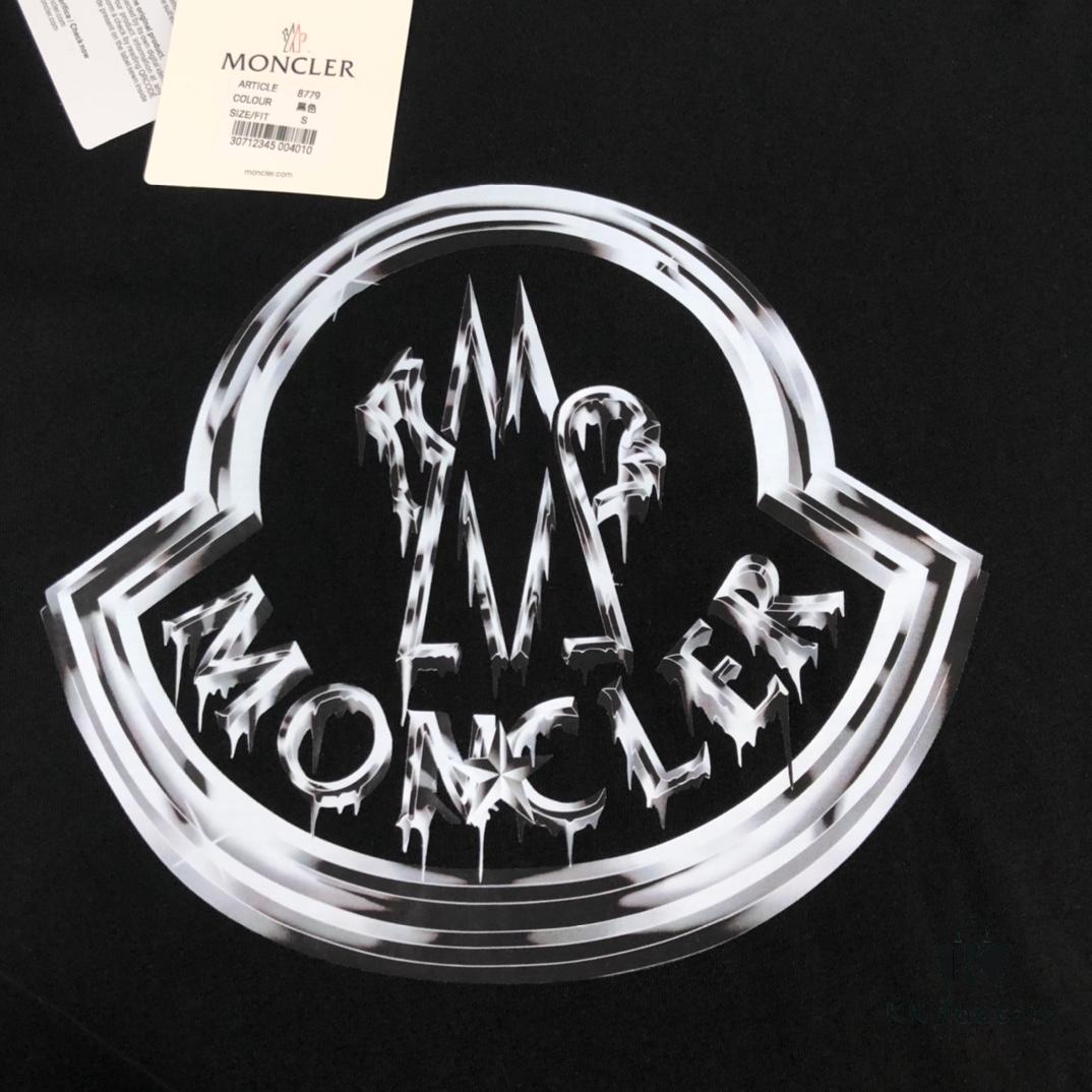 6931a229ccd8ab3d7af96405 MONCLER 2025 SS Summer New Arrival Round Neck Short-Sleeve T-Shirt! Premium 270g Heavyweight Cotton Fabric with Excellent Hand Feel and Texture! Slim Tailored Cut for a Clean, Sharp Look! Stylish and Attractive! Exquisitely Stitched with Outstanding Silhouette! Superior Breathability! Effortlessly Worn by All Age Groups – A Must-Have Essential for Men's Wardrobes.