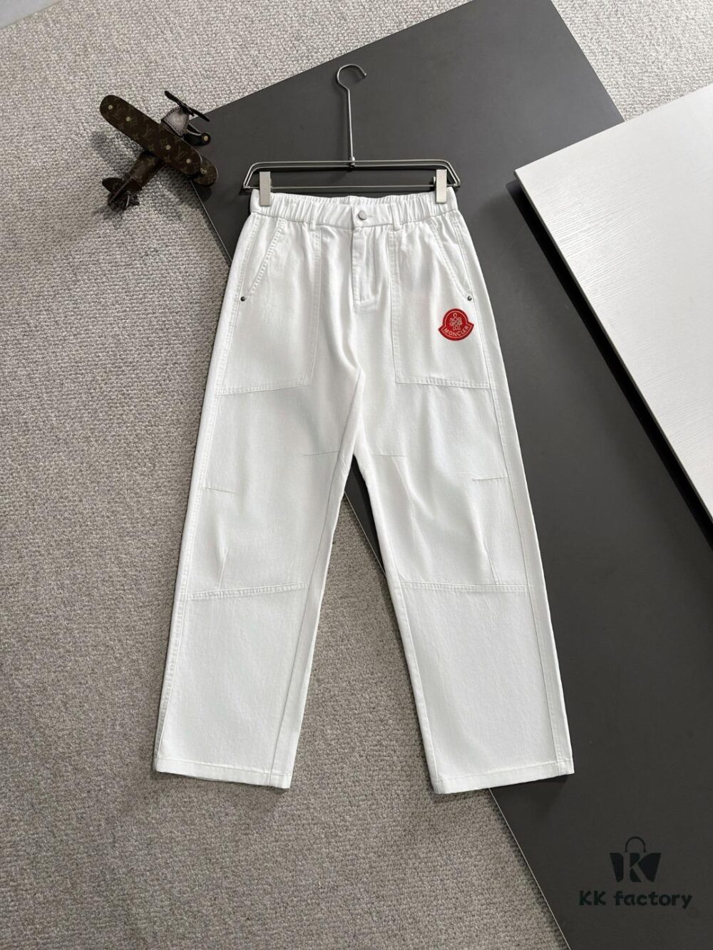 6931a242ccd8ab3d7af9654e Moncler 2025 Spring and Summer New Arrival Elastic Waist Casual Pants, Lightweight Custom Counter Fabric, Highly Breathable and Comfortable, Exquisite Details, Brand-Driven Design Concept Reflecting High Quality, Smooth and Soft Touch
