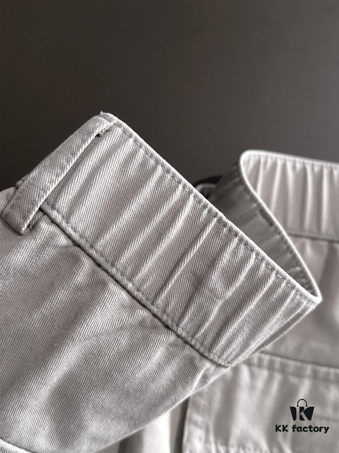 6931a243ccd8ab3d7af9655b Moncler 2025 Spring and Summer New Arrival Elastic Waist Casual Pants, Thin Style Custom Counter Fabric, Highly Breathable and Comfortable, Exquisite Details, Brand Design Concept Reflecting High Quality, Soft and Smooth Hand Feel, Presenting a Leisure Cut with Excellent Fit