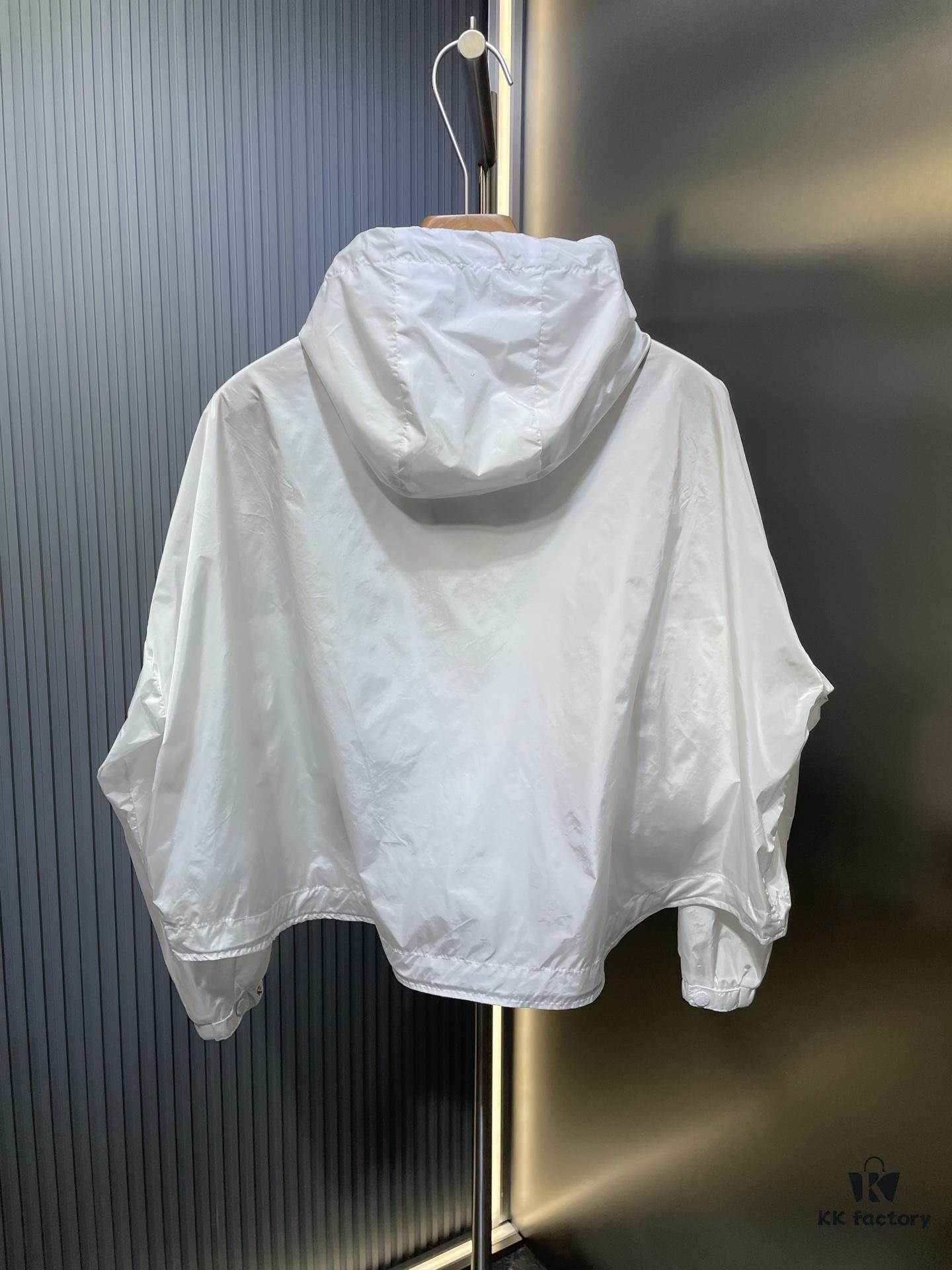 6931a246ccd8ab3d7af9659a Moncle 2024 Spring/Summer New Arrival Original Order High-End Quality! Premium Windproof Fabric with Structured Texture, Adorable Youthful Sporty Style, Classic Tailcoat Design with Loose Fit, Extremely Comfortable and Breathable – Must-Have Item for Elegant Ladies
