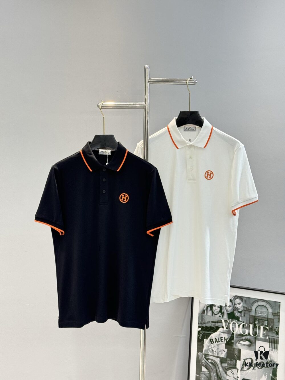 6931a25eccd8ab3d7af96756 Hermes 2025 SS Summer New Arrival Color-Blocked Collar Knit Polo Shirt, 100% Piqué Cotton, Smooth 16-Gauge Knitted Short-Sleeve, Super Soft and Delicate Texture, Premium Feel with Low-Key Luxury