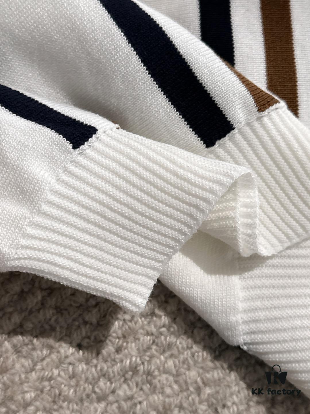 6931a25fccd8ab3d7af9676c High-Quality Hermès 2025 Spring/Summer New Men's Notched Collar Short-Sleeve T-Shirt