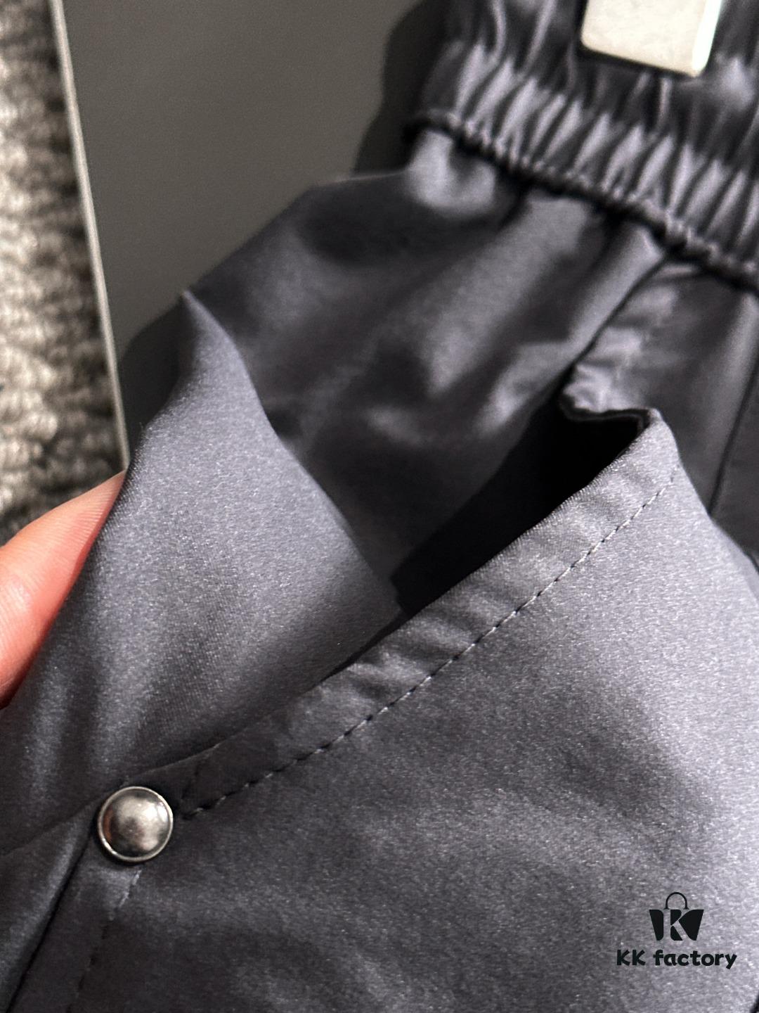 6931a260ccd8ab3d7af9677c Hermes 2025 Spring/Summer New Elastic Waist Casual Pants, Lightweight Custom Counter Fabric, Breathable and Comfortable, Exquisitely Designed with Brand Elements, Soft and Smooth Texture, Excellent Fit and Tailoring