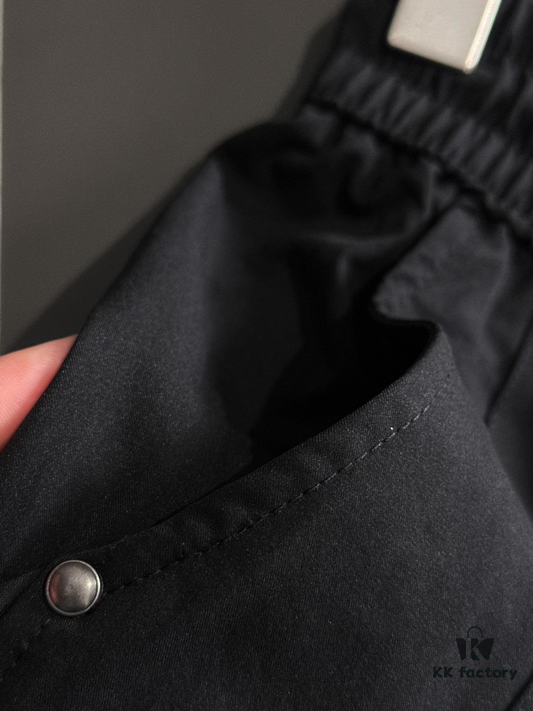 6931a261ccd8ab3d7af96785 Hermes 2025 Spring/Summer New Elastic Waist Casual Pants, Lightweight Custom Counter Fabric, Breathable and Comfortable, Exquisite Details, Brand Design Concept, High Quality, Soft and Smooth Texture, Excellent Fit with Relaxed Tailoring