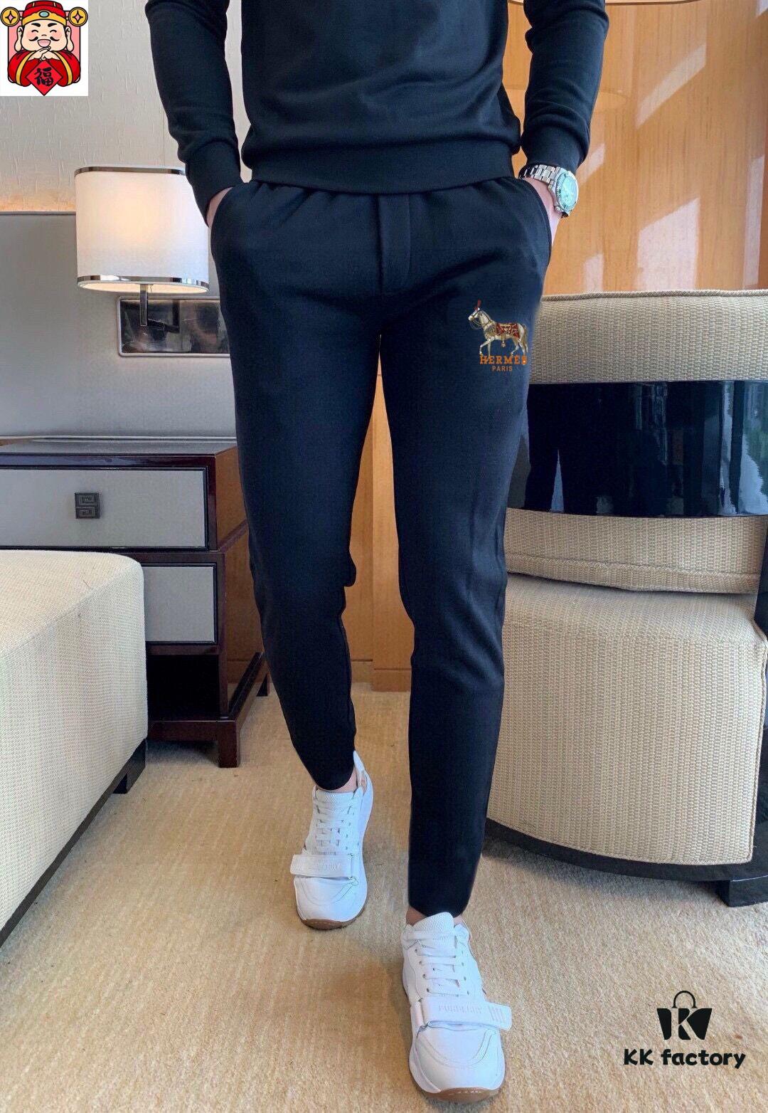 6931a265ccd8ab3d7af967e1 HERMES (Blessing for the Plus-Size) New 2025 Bestselling Hoodie Set – Official Website Original Version, Premium Natural Roman Cotton, Elegant and Comfortable, Authentic Hardware, Size M-5XL (Fits up to 220 lbs)