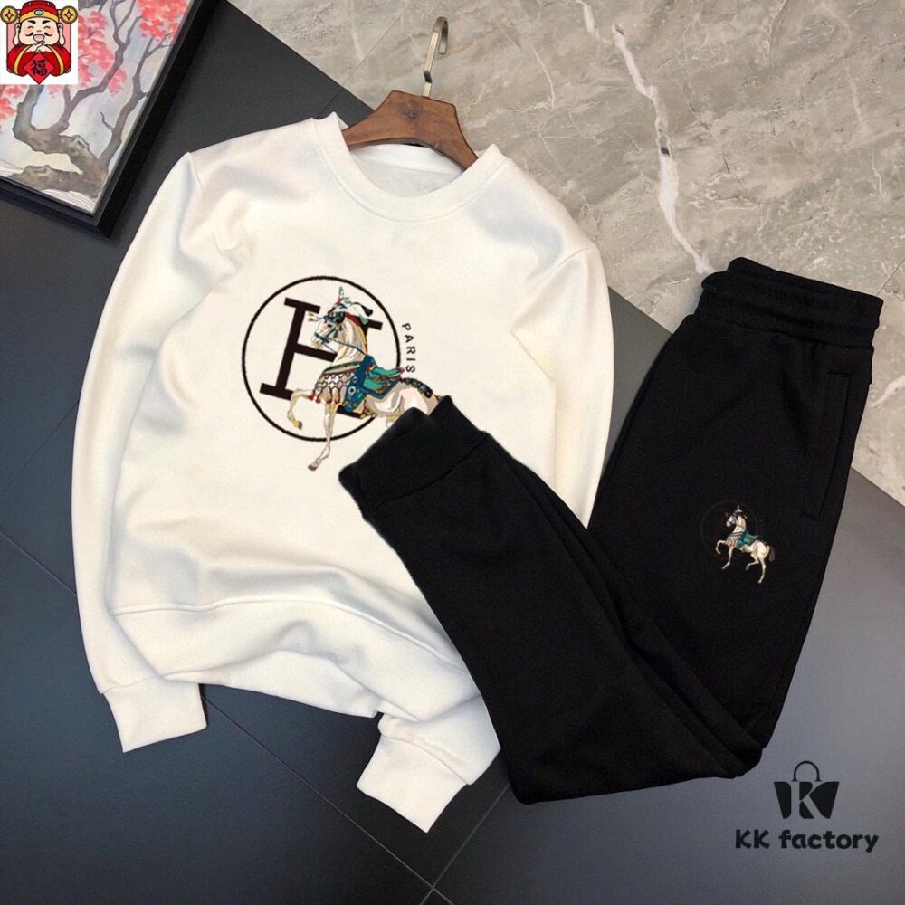 HERMES (Blessing for the Plus-Size) New 2025 Best-Selling Sweatshirt Set – Official Website Original Version, Premium Unisex Design, 100% Natural High-Quality Roman Cotton, Comfortable Fit, Elegant and Noble with Authentic Hardware