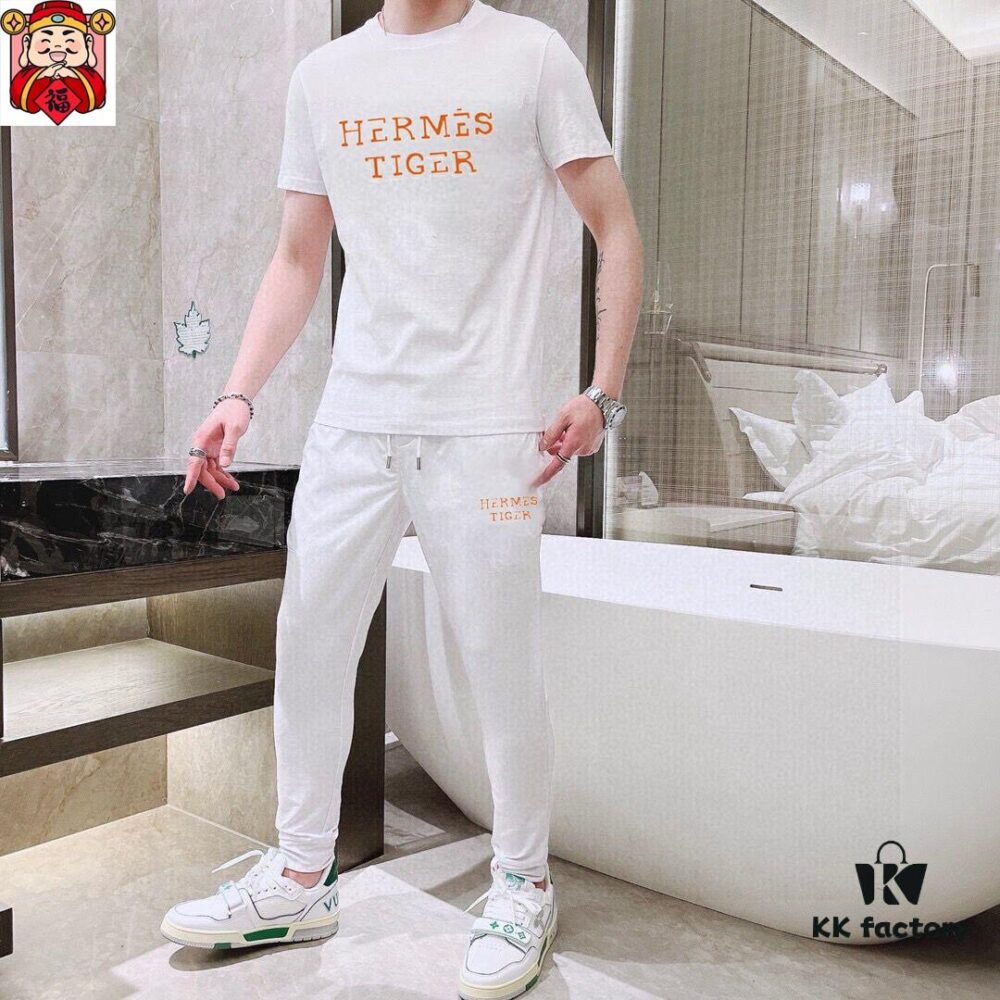 6931a269ccd8ab3d7af96825 HERMES (Good News for Big Men) 2025 Official Website Same Style World-Famous Luxury Brand Summer Men's Double-Mercerized High-Quality Bull-Shirt Set Imported Original Fabric, Trendy Fashion of the Season, Versatile Bestseller. Simple and Elegant Design with Precision Craftsmanship Keeps You at the Pinnacle of Fashion