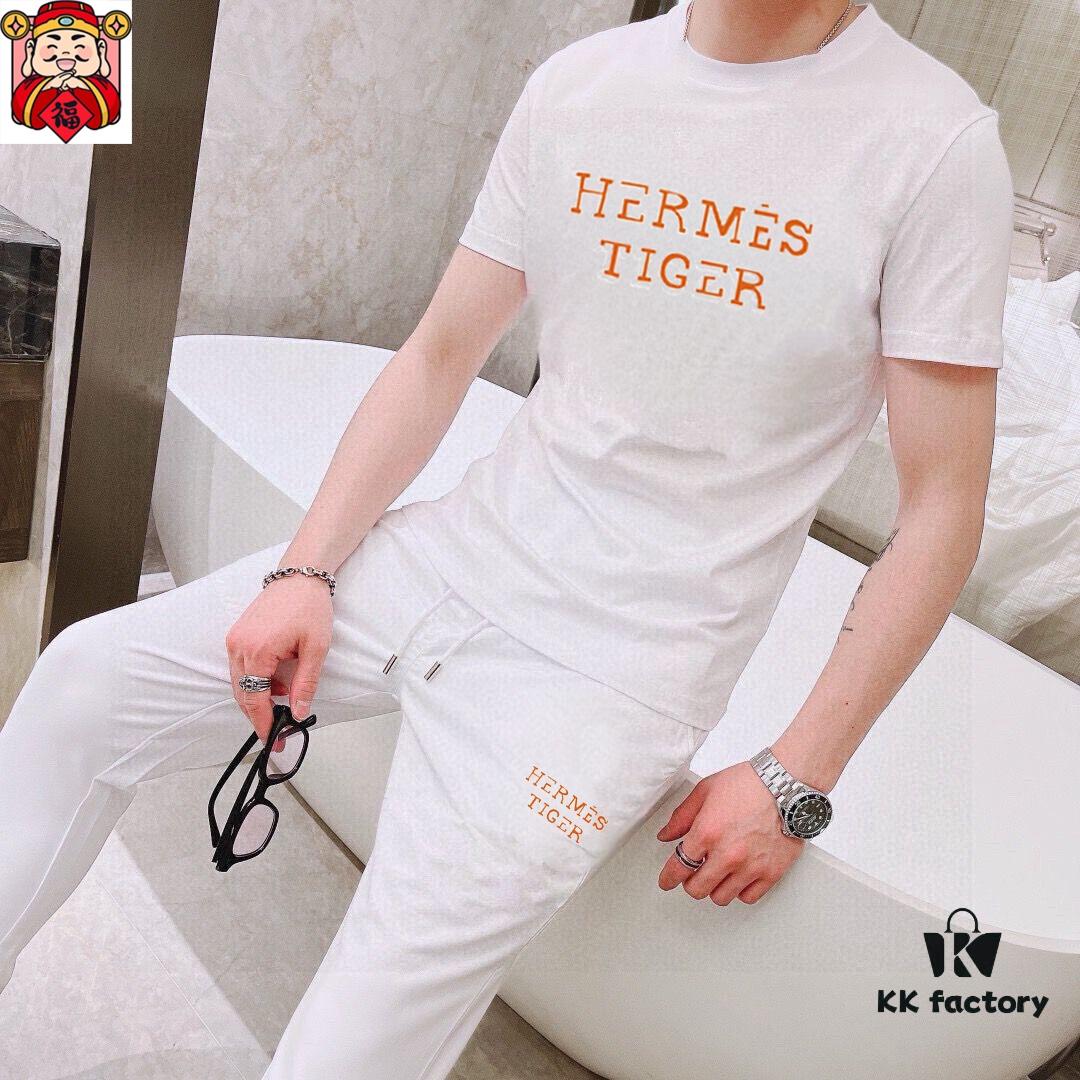 6931a269ccd8ab3d7af96828 HERMES (Good News for Big Men) 2025 Official Website Same Style World-Famous Luxury Brand Summer Men's Double-Mercerized High-Quality Bull-Shirt Set Imported Original Fabric, Trendy Fashion of the Season, Versatile Bestseller. Simple and Elegant Design with Precision Craftsmanship Keeps You at the Pinnacle of Fashion