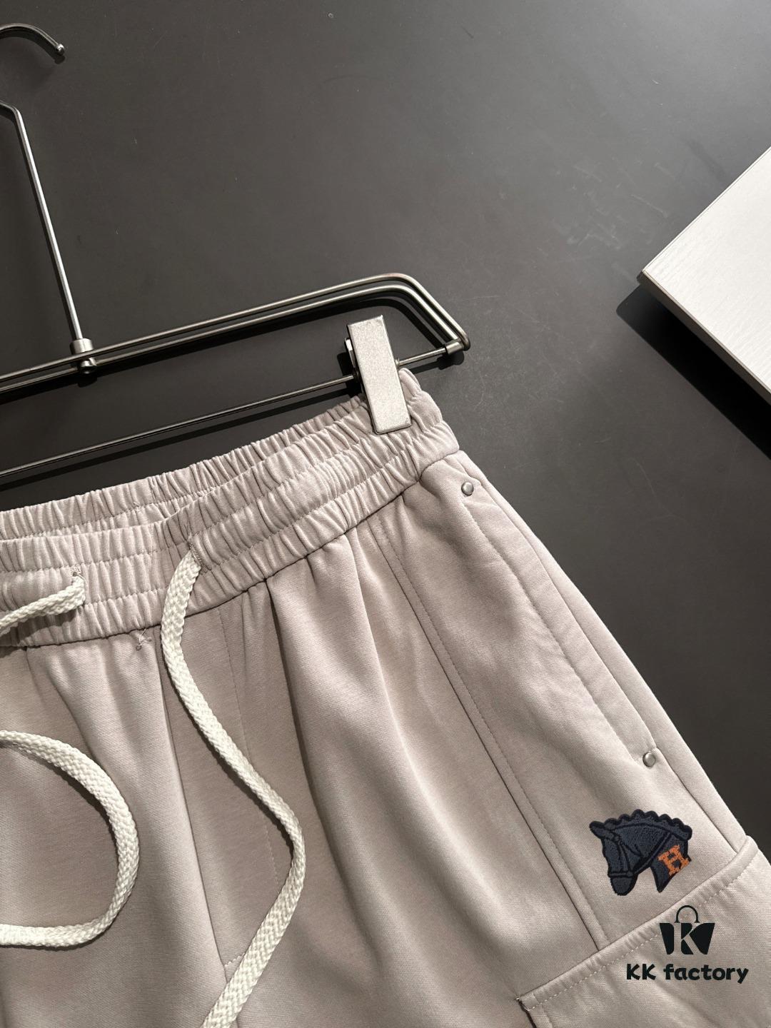 6931a27cccd8ab3d7af968e9 Hermes 2025 Spring and Summer New Arrival Elastic Waist Casual Shorts, High-End Custom Fabric, Breathable and Comfortable, Exquisite Details, Premium Quality, Soft and Smooth Texture, Stylish Leisure Cut