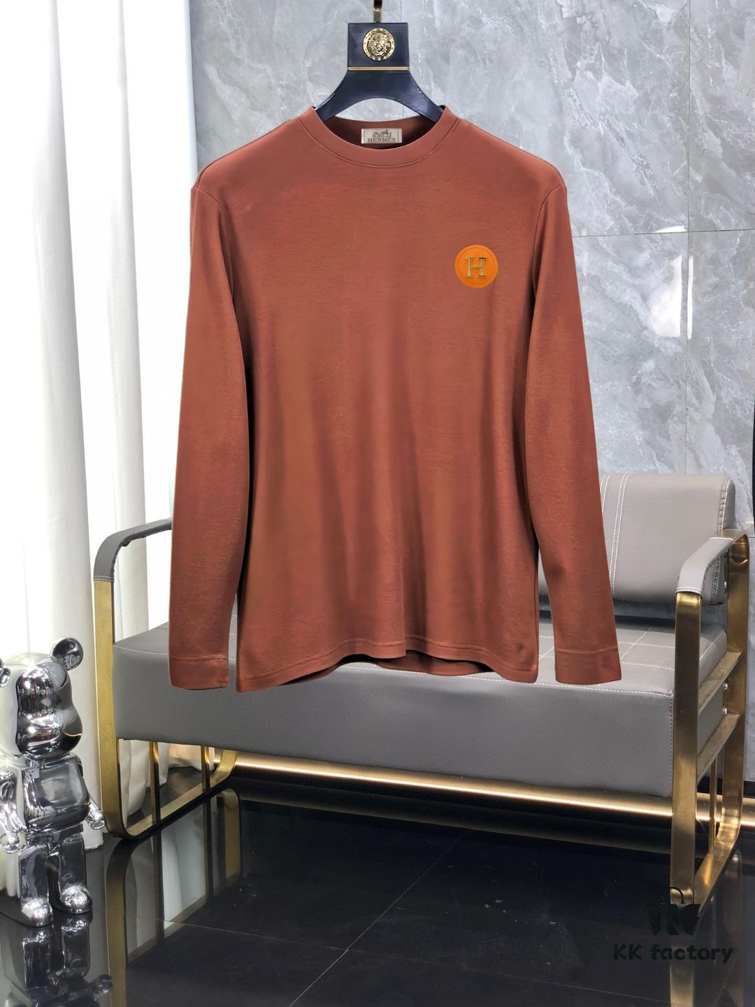 Hermes 25SS Wool Long-Sleeve Base Layer Top, Italian Original Factory Order Channel, Highly Individual and Sophisticated Style, Front Logo Design