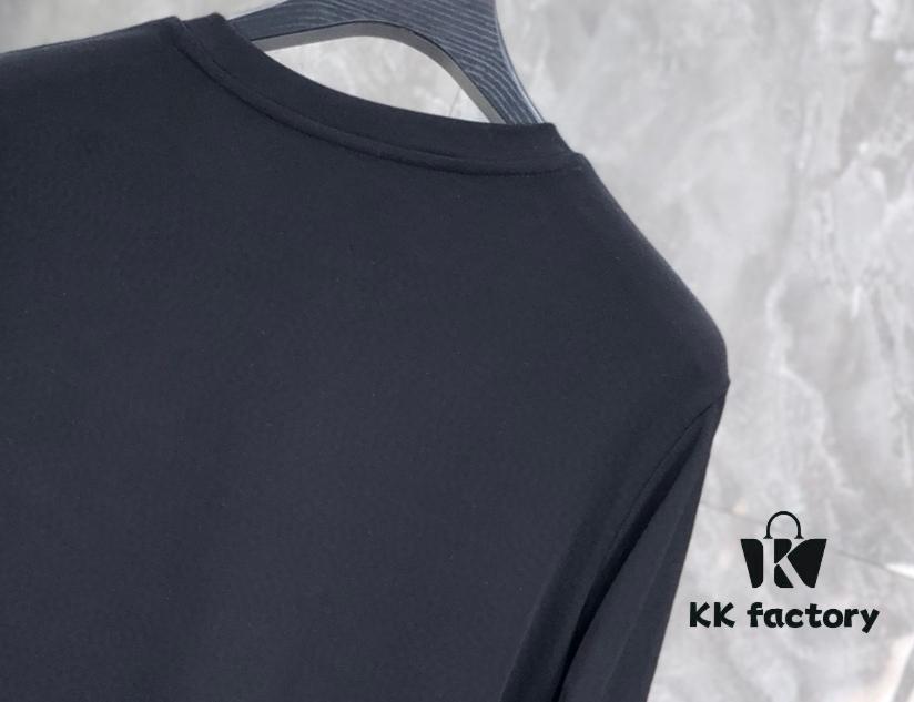 Hermes 25SS Wool Long-Sleeve Base Layer Top, Italian Original Factory Order Channel, Highly Individual and Sophisticated Style, Front Logo Design