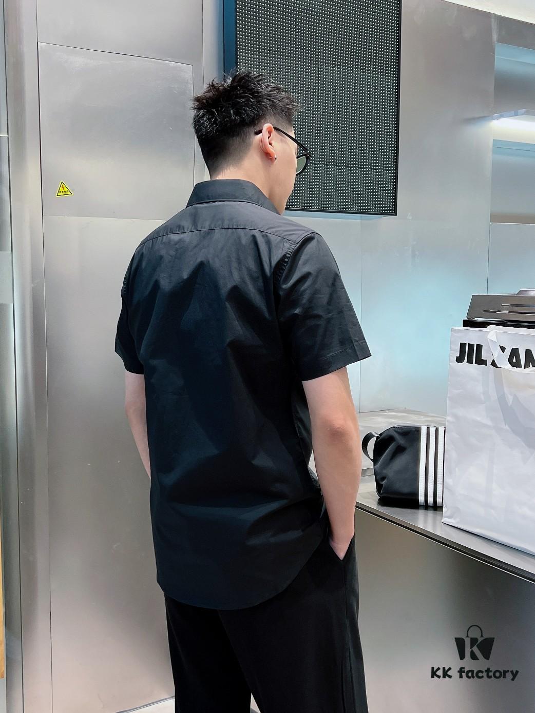 6931a281ccd8ab3d7af9693b Hermès* Stylish Slim-Fit Short-Sleeve Shirt, 100% Luthai Silk-Smooth Fabric, Comfortable and Breathable, Casual Shirt with Minimalist Fashion Design, Elegant and Versatile
