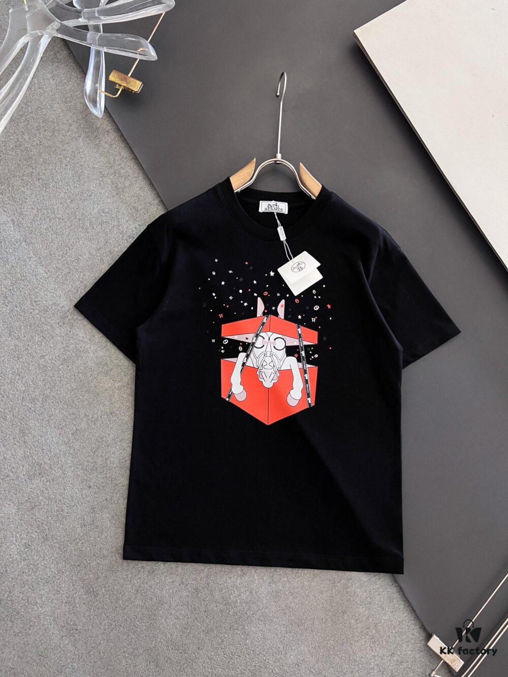 6931a284ccd8ab3d7af96972 Hermes 2025 Latest Print Short Sleeve T-Shirt, High-Quality Cabinet Original Order Short Sleeve, Top-Tier Craftsmanship with Imported Fabric, Premium Cabinet-Grade Screen Printing Design