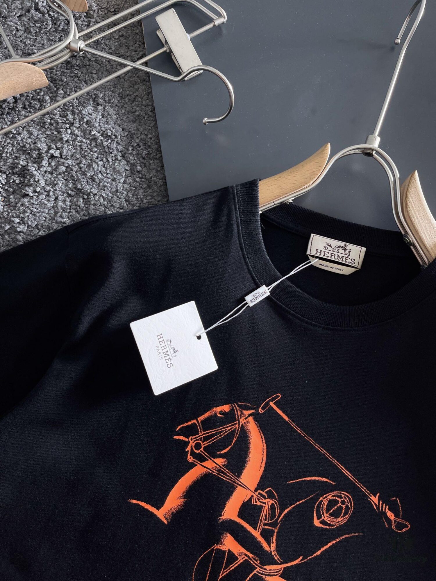 6931a284ccd8ab3d7af9697e Hermes 2025 Latest Print Short Sleeve T-Shirt, High-Quality Cabinet Original Order, Top-Grade Craftsmanship with Imported Fabric