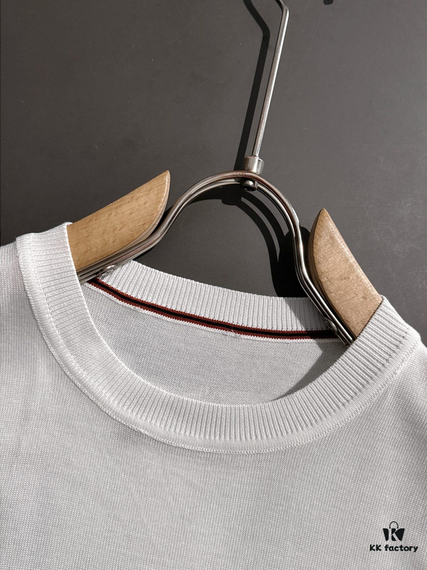 6931a28accd8ab3d7af969ef High-Quality Hermès 2025 Spring/Summer New Men's Round Neck Short-Sleeve T-Shirt