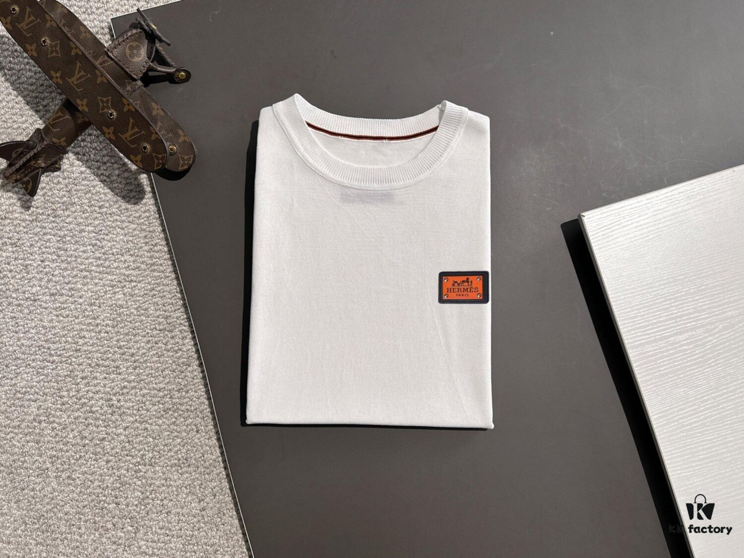 6931a28accd8ab3d7af969f3 High-Quality Hermès 2025 Spring/Summer New Men's Round Neck Short-Sleeve T-Shirt