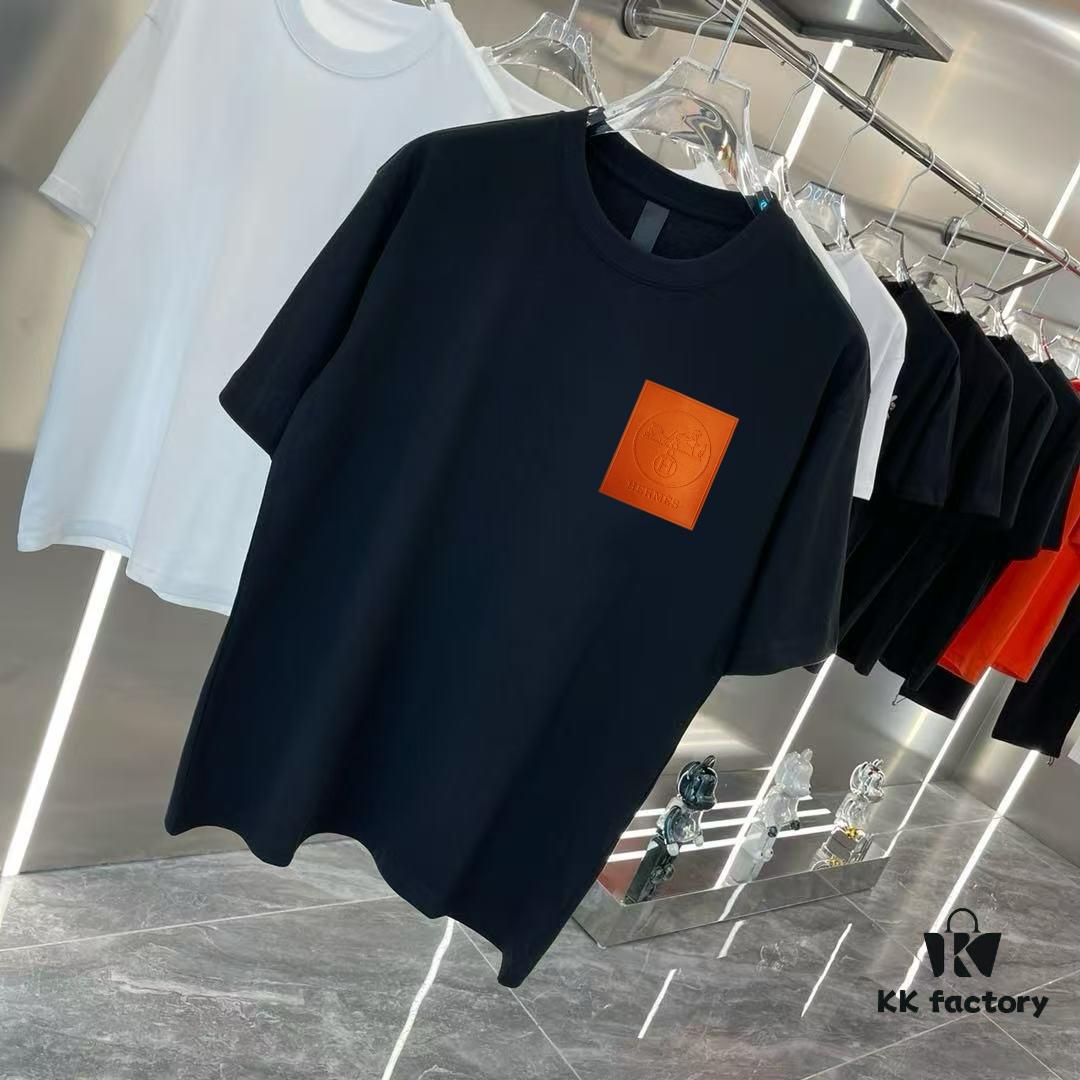 6931a28eccd8ab3d7af96a35 Hermes 2025 Spring Collection Short Sleeve Shirt with Handcrafted Logo, Gold Thread Detailing and Buttoned Hem