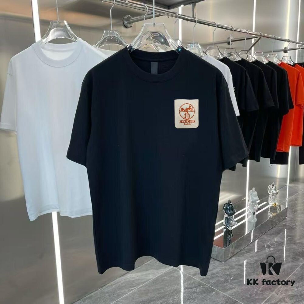 Hermes 2025 Spring-Summer New Arrival Short Sleeve Shirt with Handcrafted Logo, Premium Cotton Fabric, Tailored Fit