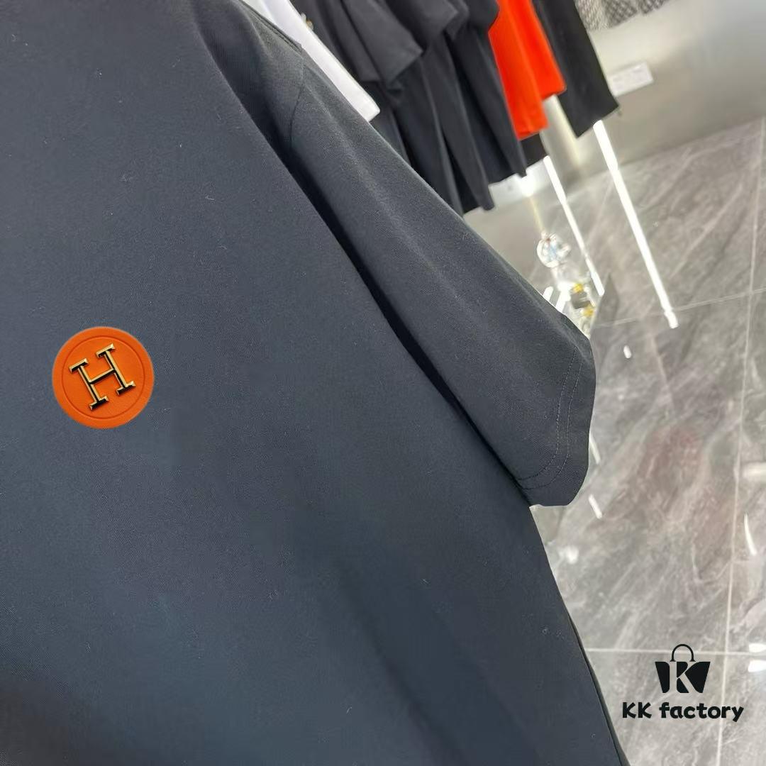 6931a291ccd8ab3d7af96a71 Hermes 2025 Spring-Summer New Arrival Short Sleeve Shirt with Handcrafted Logo at Chest