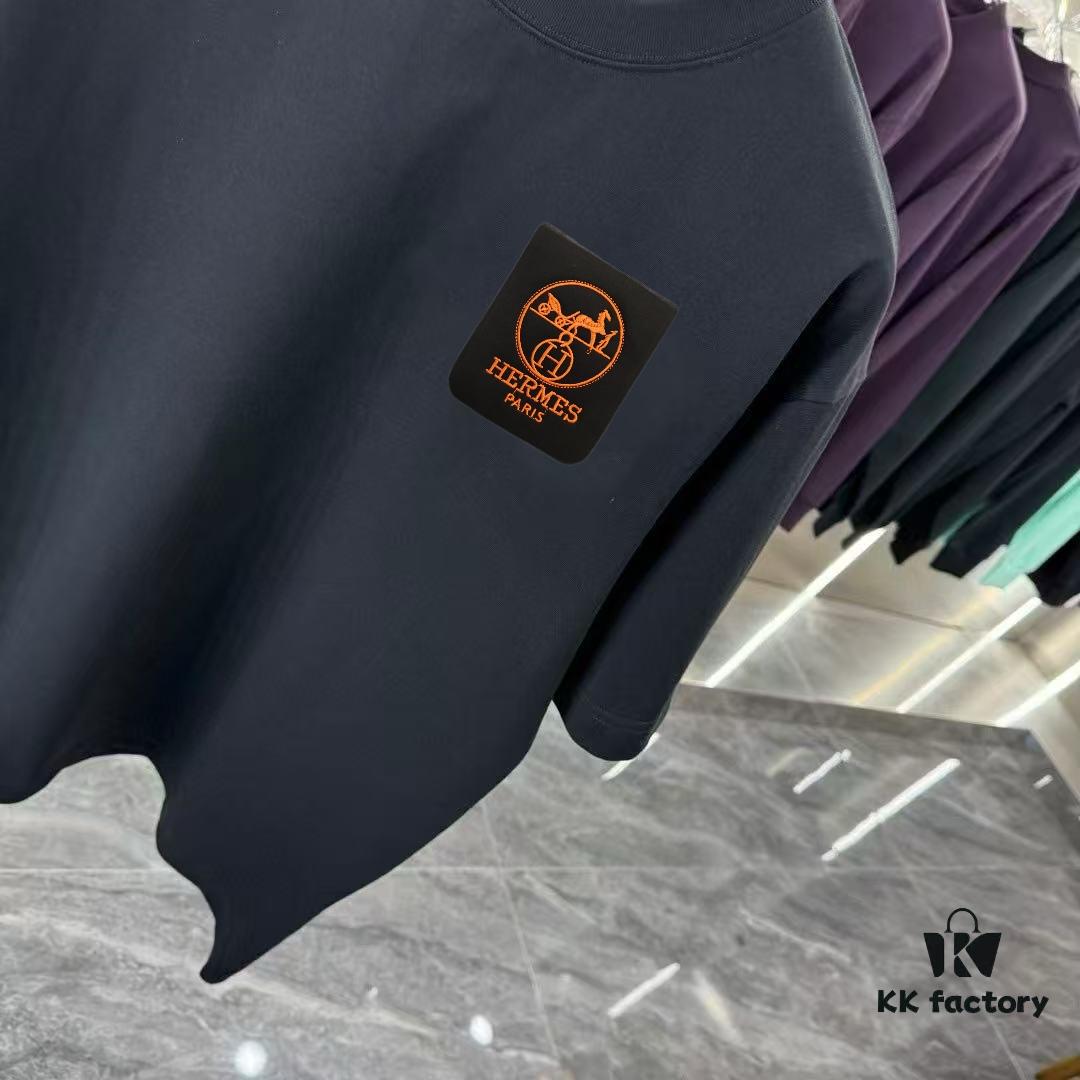 6931a292ccd8ab3d7af96a7e Hermes 2025 Spring Collection Short Sleeve Shirt, Hand-Customized Logo at Chest, Pure Cotton Fabric with Gold Thread Embroidery, OS Drop-Shoulder Fit, Classic Buttoned Hem, Premium Craftsmanship