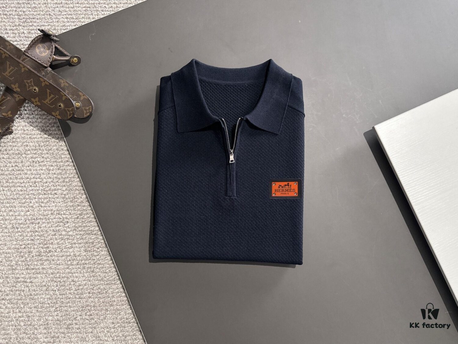 6931a295ccd8ab3d7af96aba High-Quality Hermès 2025 Spring/Summer New Men's Collared Short-Sleeve T-Shirt