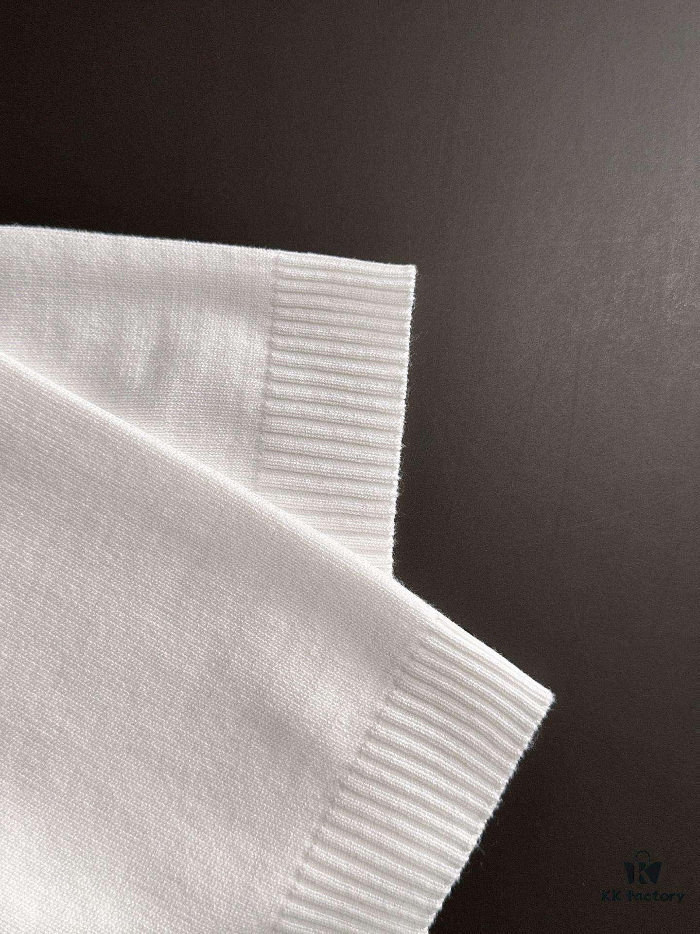 6931a296ccd8ab3d7af96ac1 High-Quality Hermès 2025 Spring/Summer New Men's Notched Short-Sleeve T-Shirt