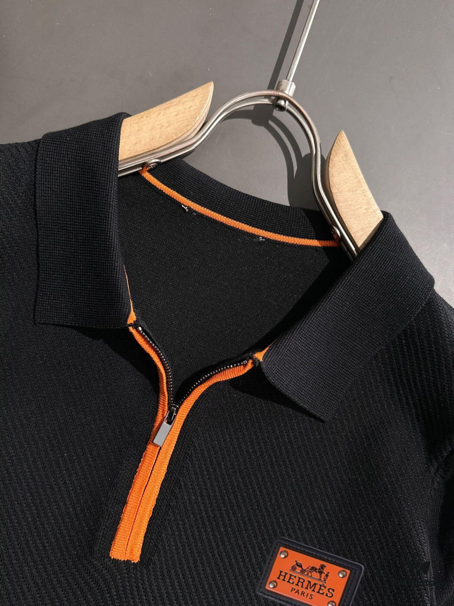 6931a297ccd8ab3d7af96ae0 High-Quality Hermès 2025 Spring/Summer New Men's Collared Short-Sleeve T-Shirt
