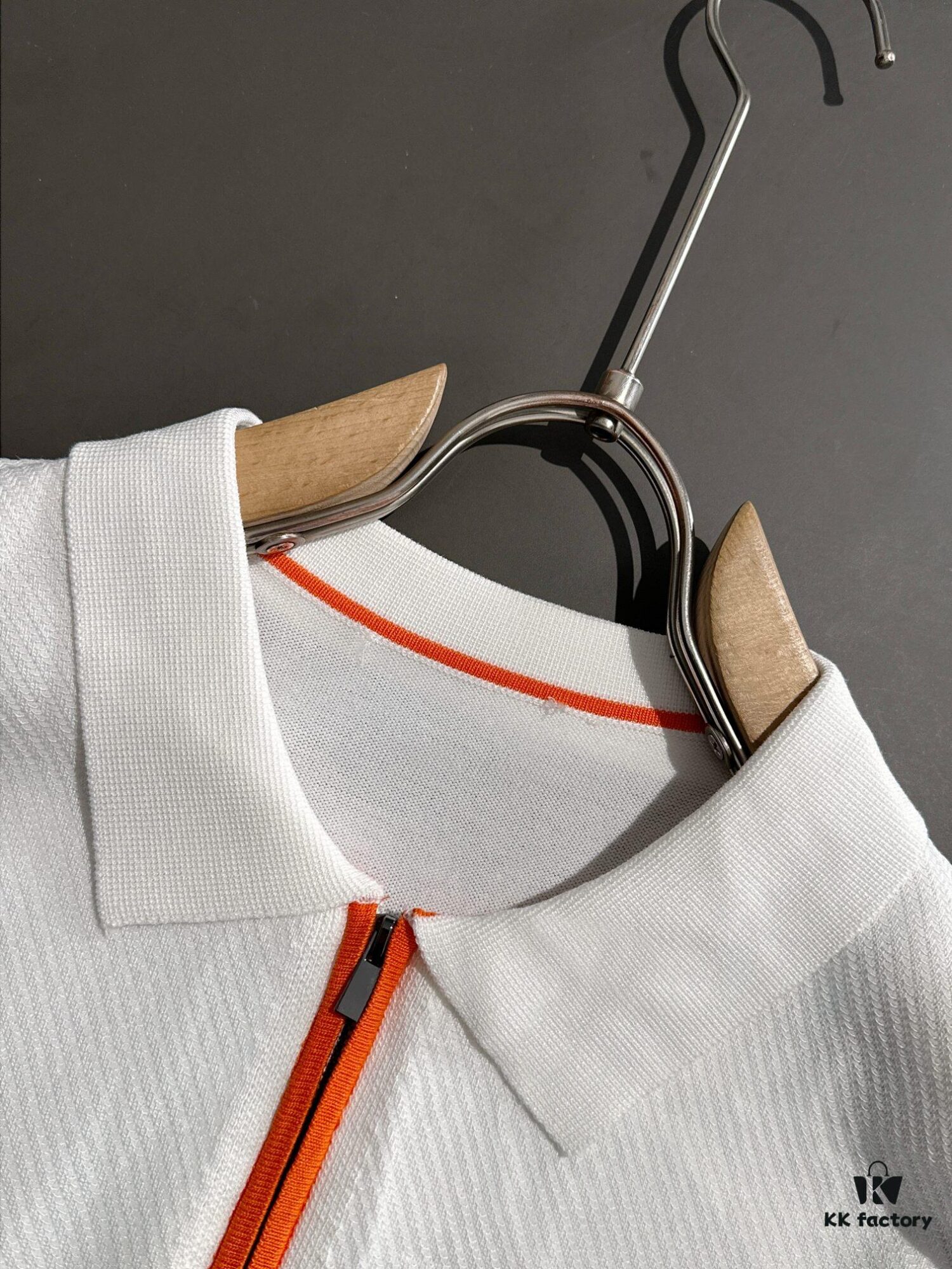 6931a298ccd8ab3d7af96af2 High-Quality Hermès 2025 Spring/Summer New Men's Collared Short-Sleeve T-Shirt
