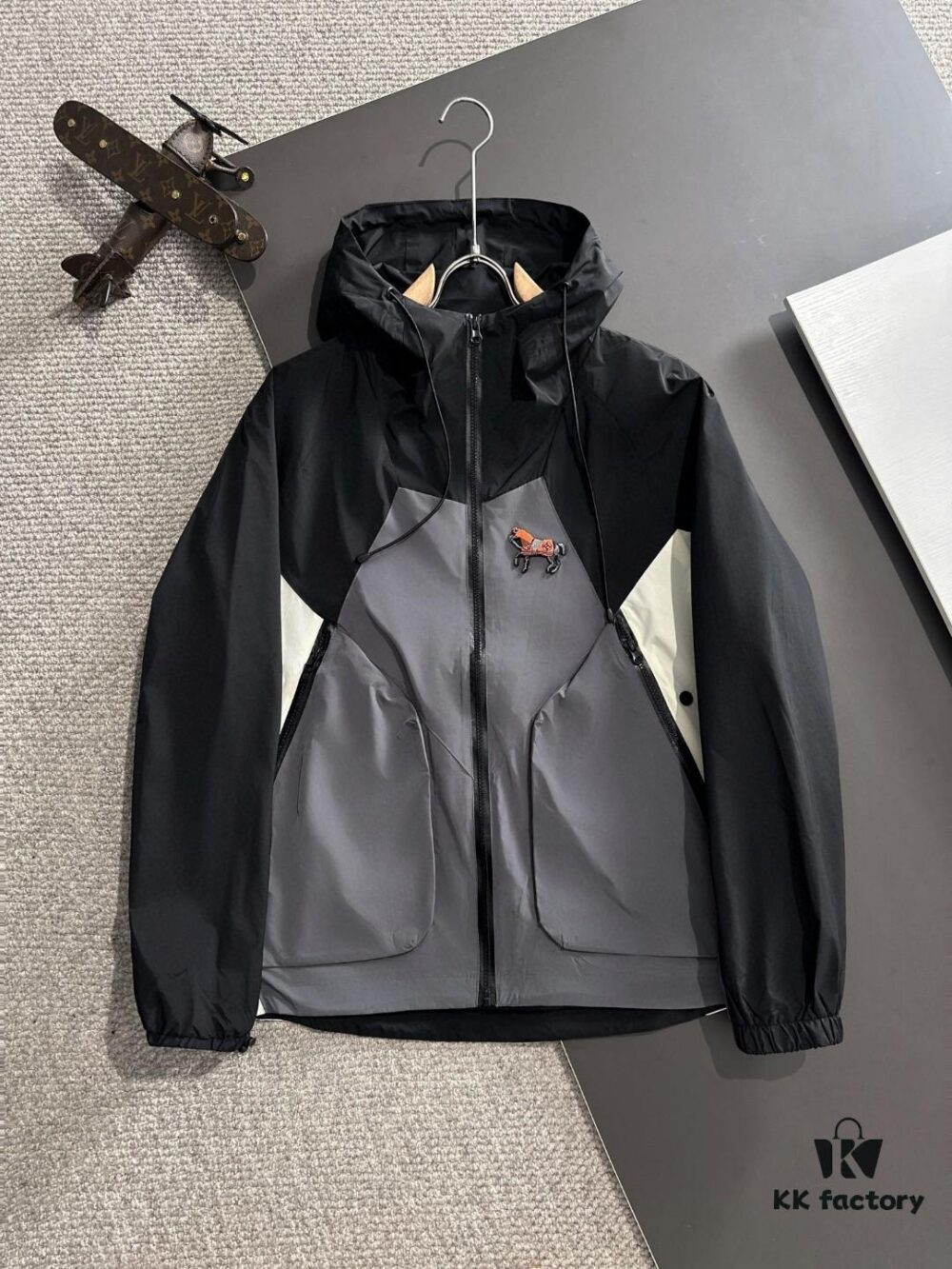 6931a2a1ccd8ab3d7af96b91 Hermes Spring 2025 Latest Zip Hooded Windbreaker Jacket