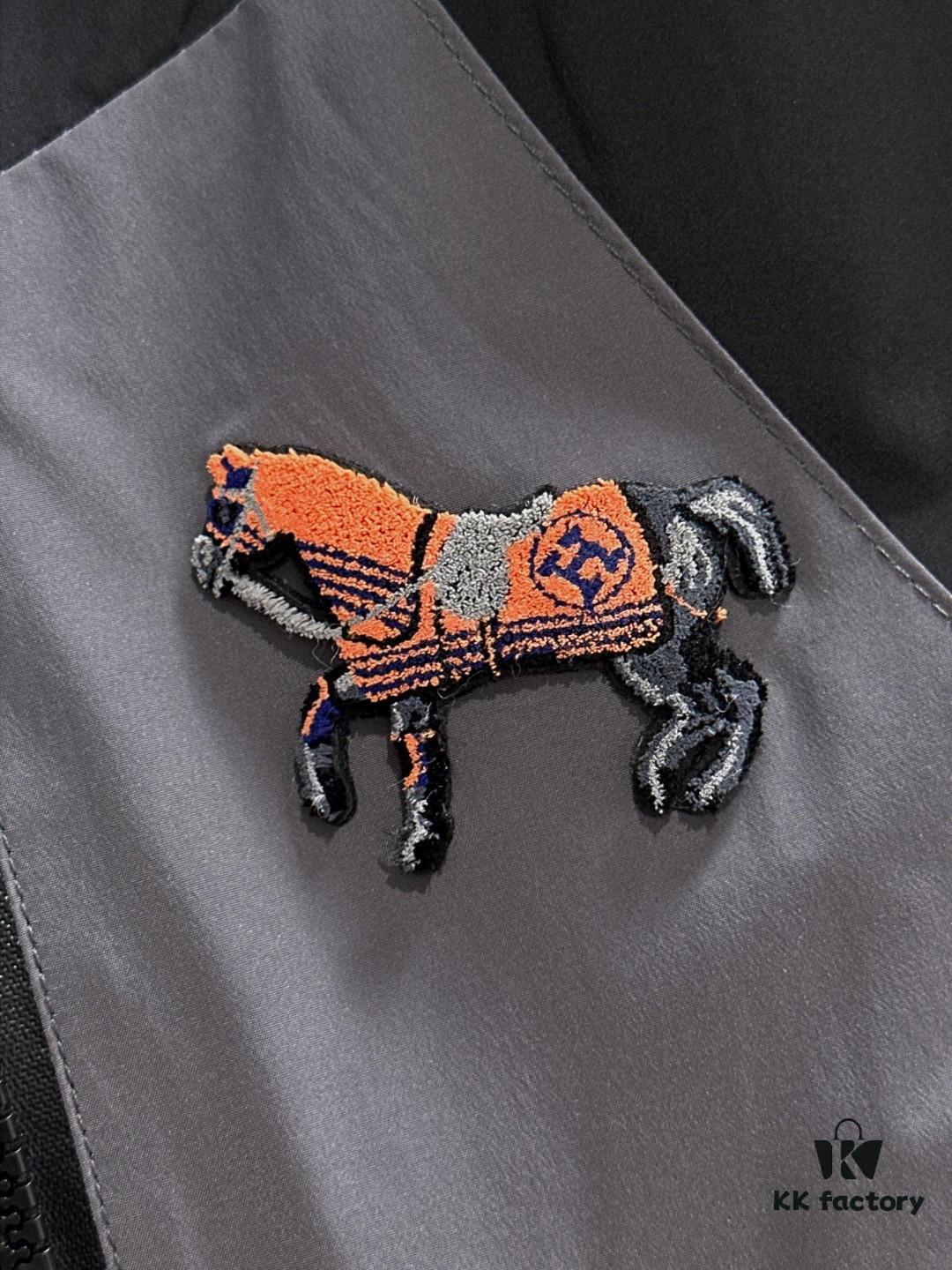 6931a2a4ccd8ab3d7af96bc3 Hermès Autumn-Winter 2024 Latest Zip-Up Windbreaker Jacket, Custom-Dyed Nylon Fabric, Lightweight and Comfortable, Casual Yet Elegant, Perfect for Early Autumn Wear