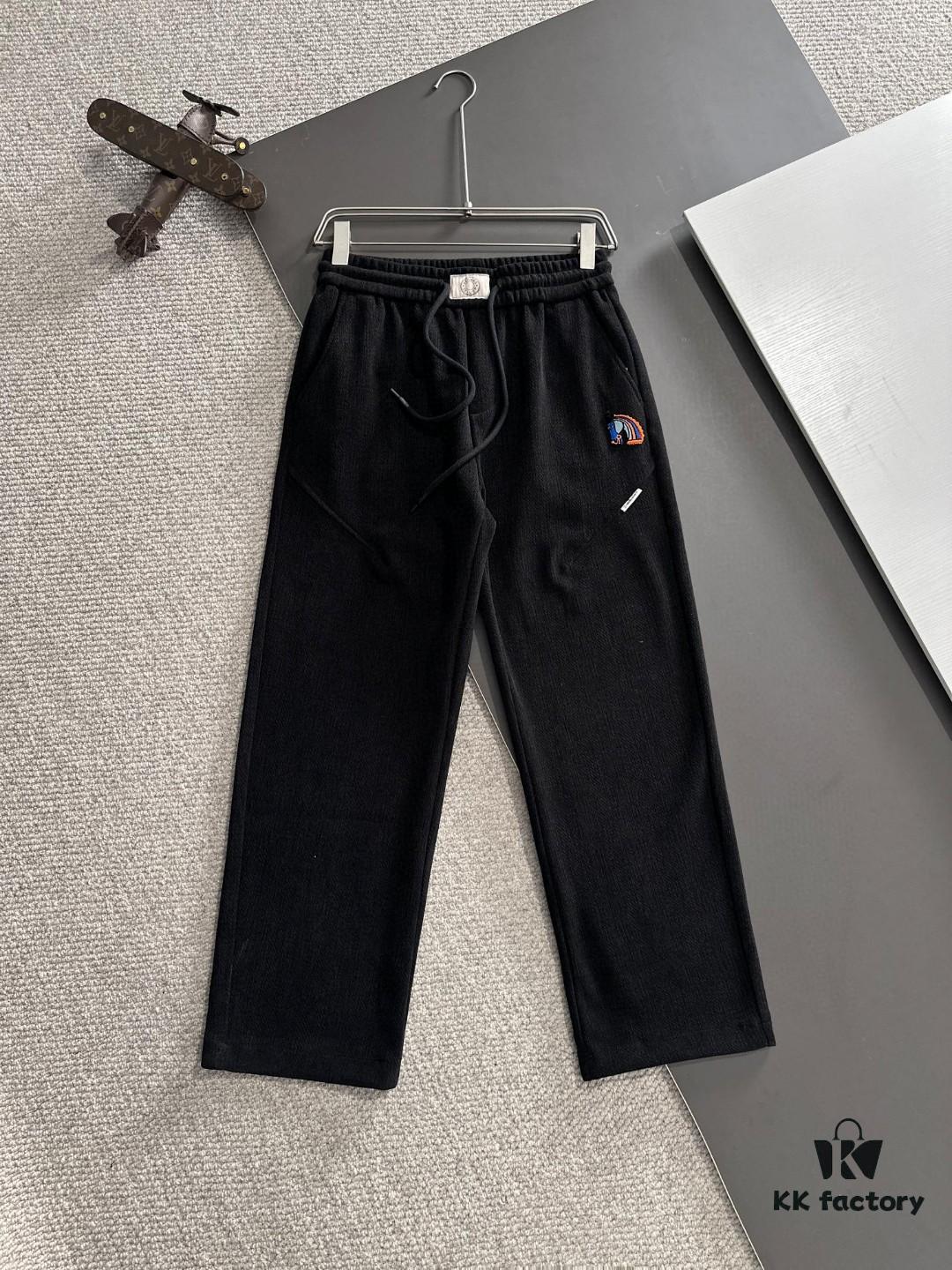 6931a2a4ccd8ab3d7af96bc7 Hermes 2024 Autumn/Winter New Elastic Waist Casual Pants, Fleece-Lined and Thickened, Premium Custom Fabric, Breathable and Comfortable, Exquisite Details, Brand-Inspired Design, Soft and Smooth Texture, Relaxed Tailoring with Excellent Fit