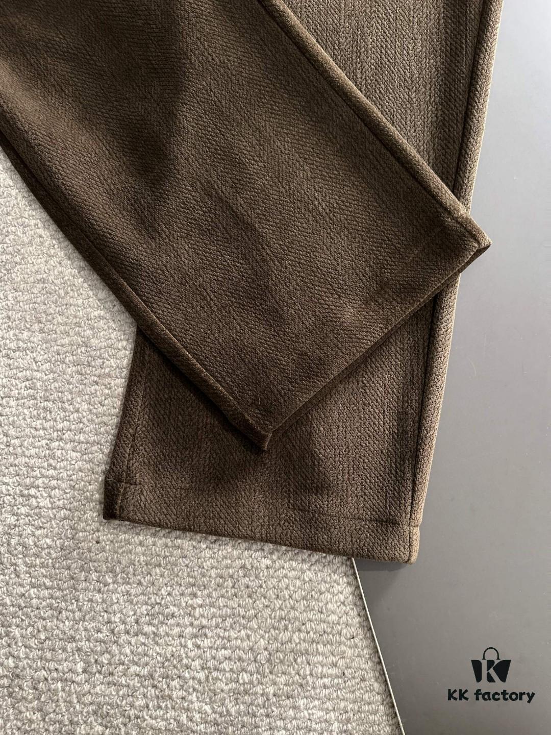 6931a2a5ccd8ab3d7af96bd6 Hermes 2024 Autumn/Winter New Elastic Waist Casual Pants, Fleece-Lined and Thickened, Premium Custom Fabric, Breathable and Comfortable, Exquisite Details, Brand-Inspired Design, Soft and Smooth Texture, Refined Leisure Cut with Excellent Fit