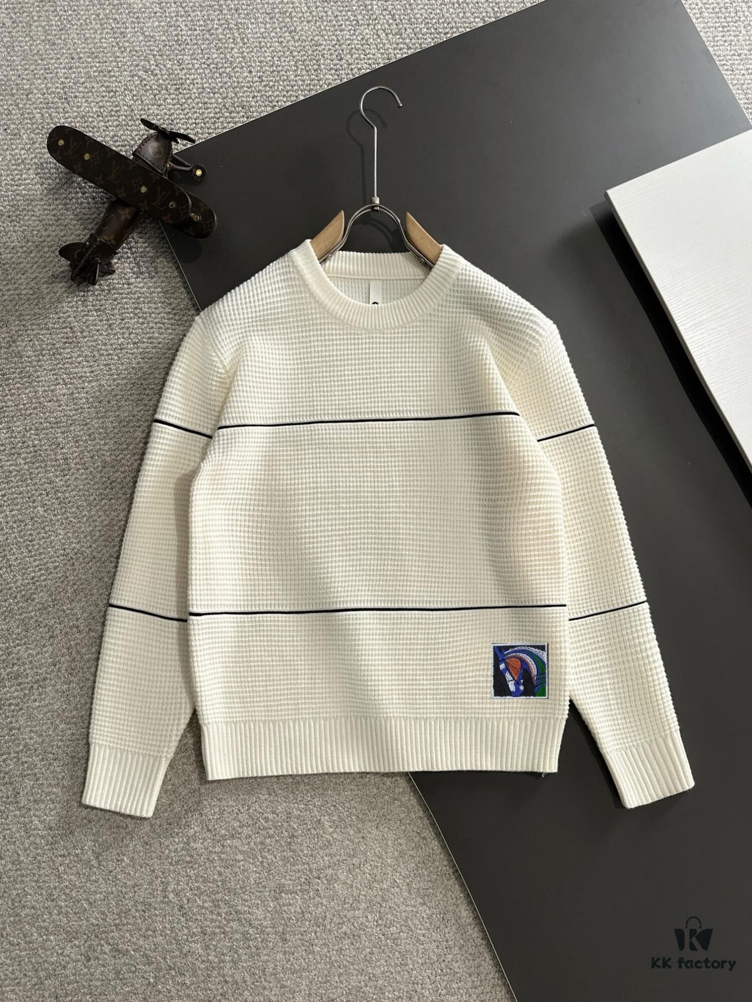 6931a2a6ccd8ab3d7af96bec Hermès 2024 Autumn-Winter New Round Neck Wool Blend Sweater, Official Store Bestseller, Embroidered Logo, Premium Craftsmanship