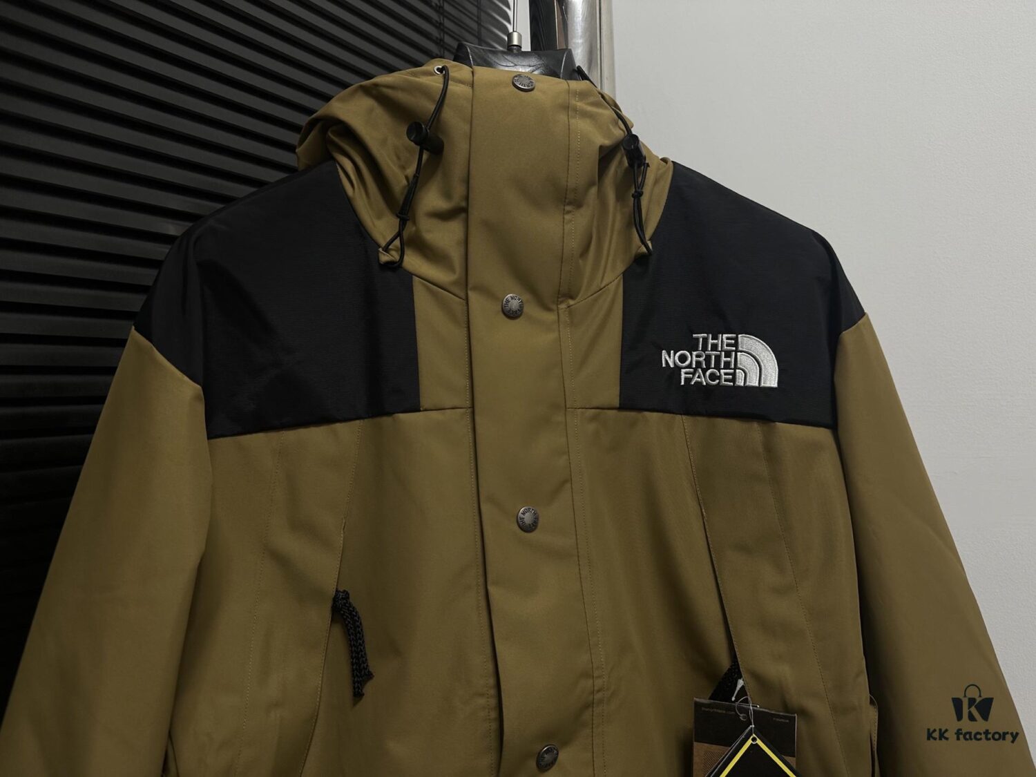 6931a2c8ccd8ab3d7af96e67 The North Face 1990 Classic Outdoor Waterproof Hiking Jacket (Top Version)