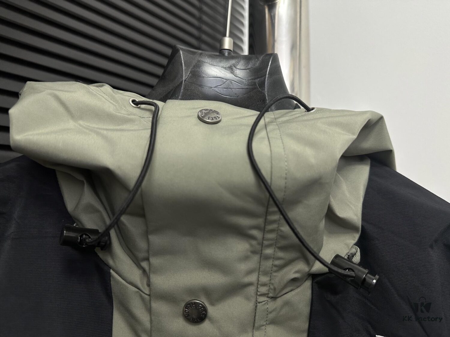 6931a2c9ccd8ab3d7af96e77 The North Face 1990 Classic Outdoor Waterproof Hiking Jacket (Premium Version)