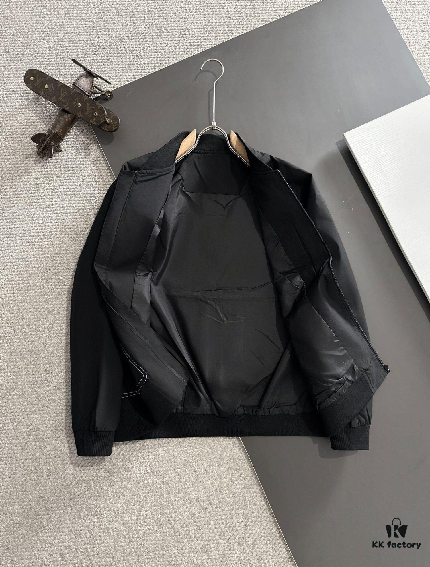 6931a2caccd8ab3d7af96e90 The North Face Fall/Winter 2024 Latest Zip-Up Stand Collar Windbreaker Jacket