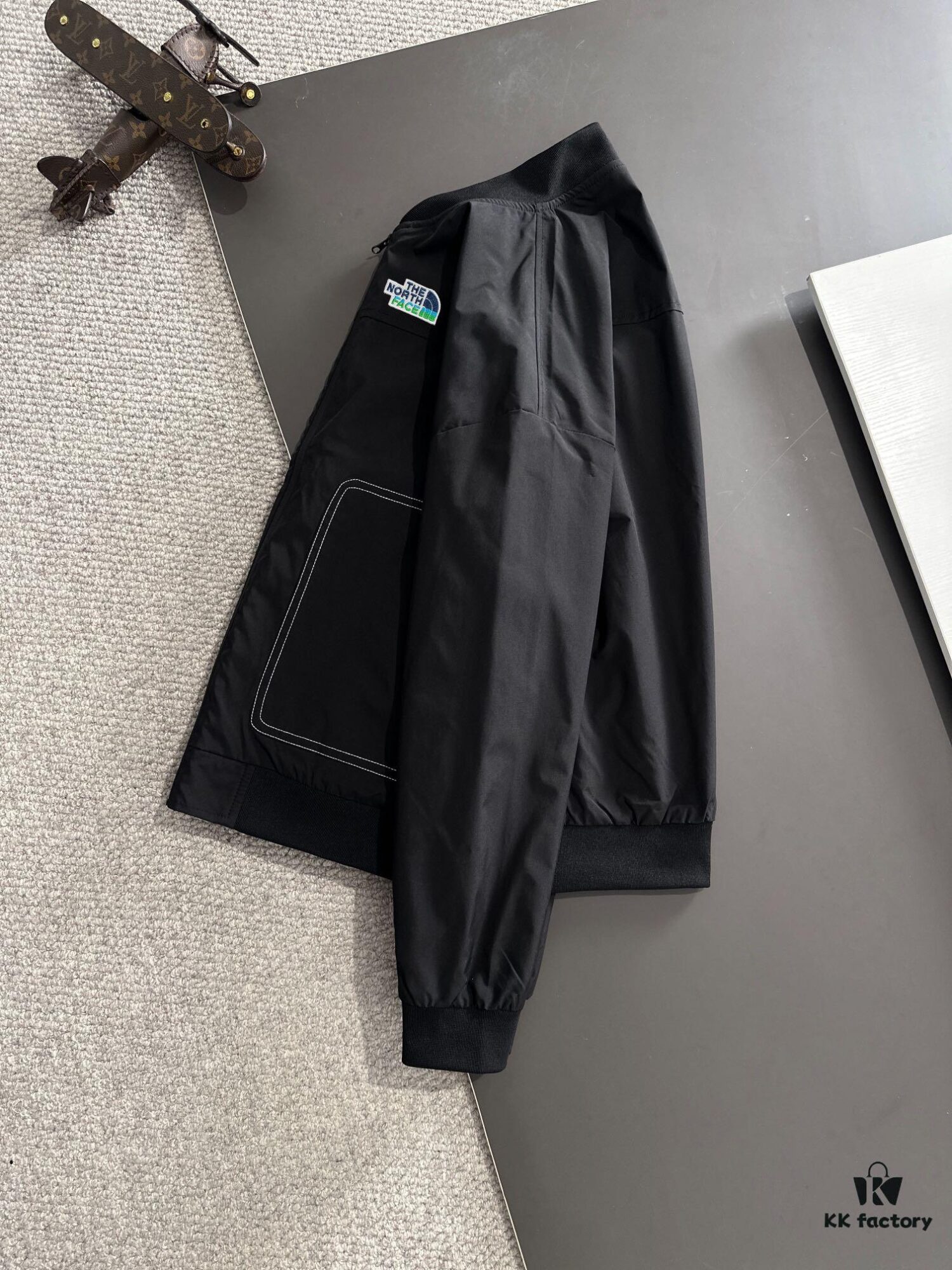 6931a2caccd8ab3d7af96e91 The North Face Fall/Winter 2024 Latest Zip-Up Stand Collar Windbreaker Jacket