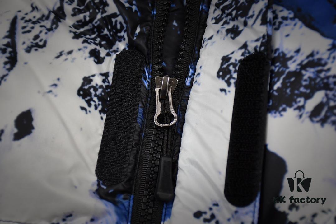 Supreme x THE NORTH FACE Mountain Baltoro Jacket 17FW Snow Mountain Down Jacket