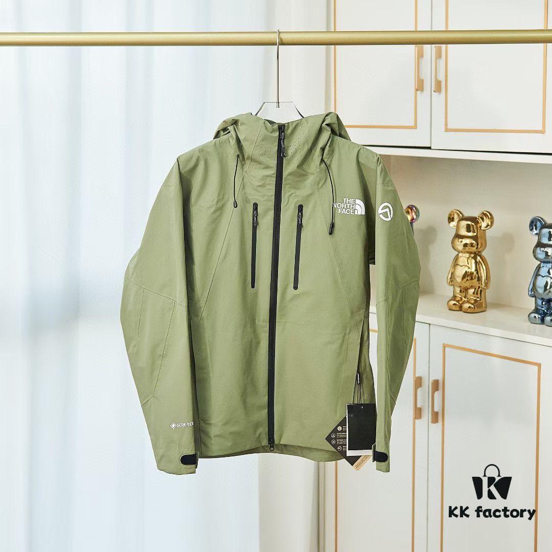 The North Face Summit Series Futurelight Waterproof Hardshell Jacket - Ultimate Outdoor Performance for Trail Running