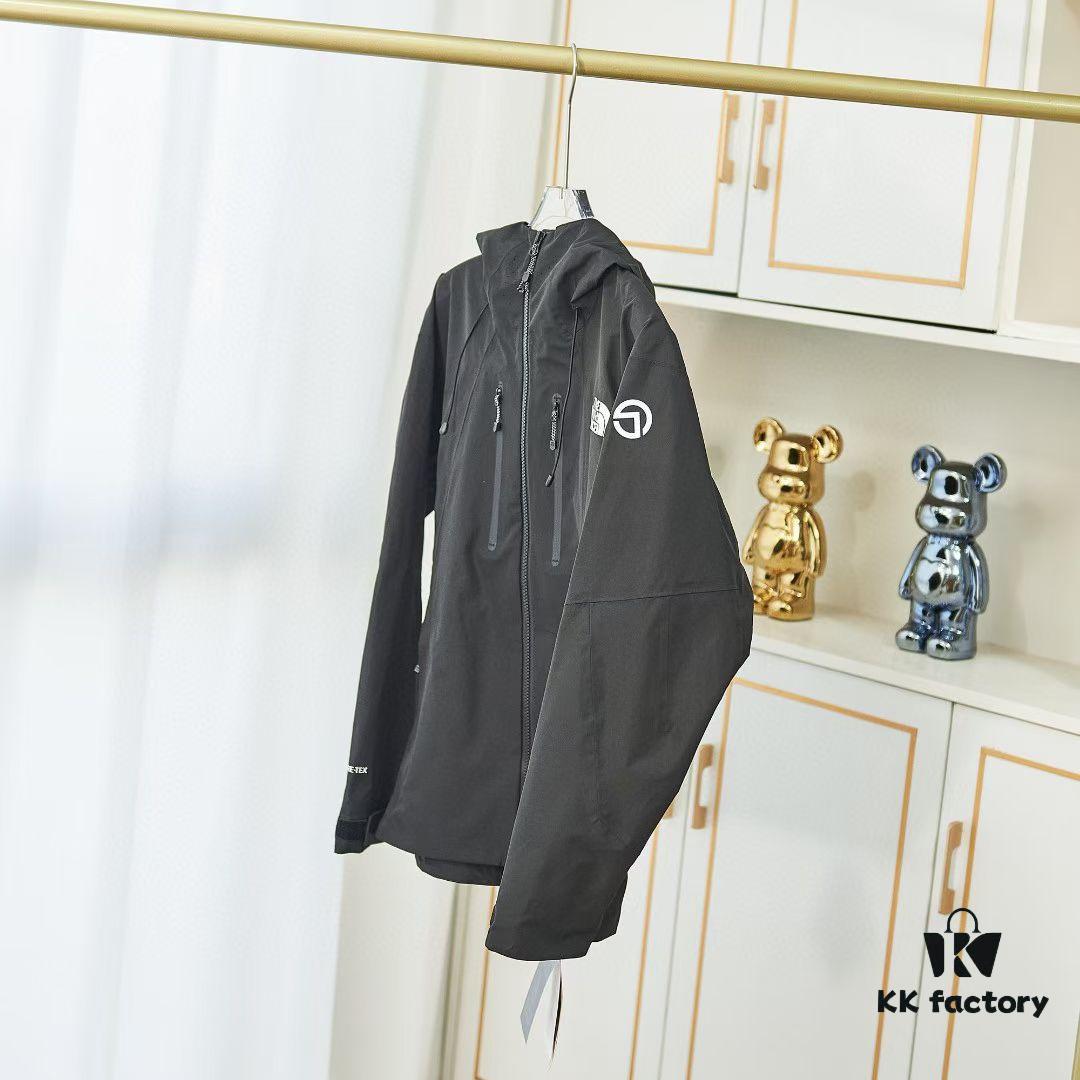6931a2faccd8ab3d7af97229 The North Face Summit Series Futurelight Waterproof Hardshell Jacket