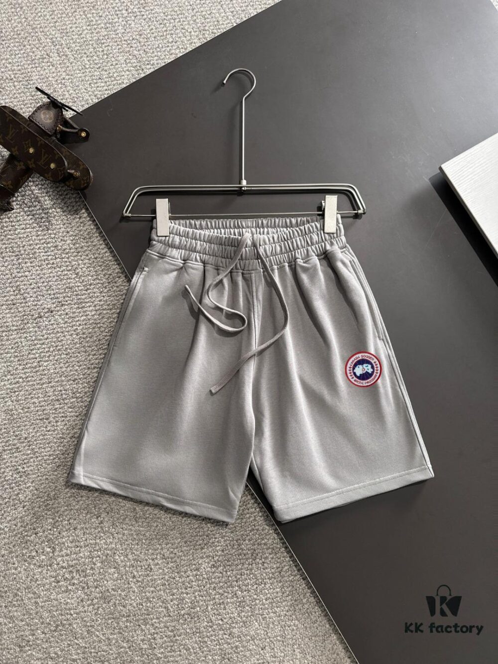 6931a2feccd8ab3d7af97272 CANADA GOOSE Canada Goose 2025 Spring Summer New Elastic Waist Casual Solid Color Loose Shorts