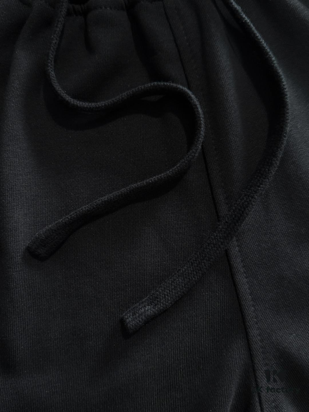 High-End CANADA GOOSE 2025 Spring/Summer New Elastic Waist Casual Solid Loose Shorts