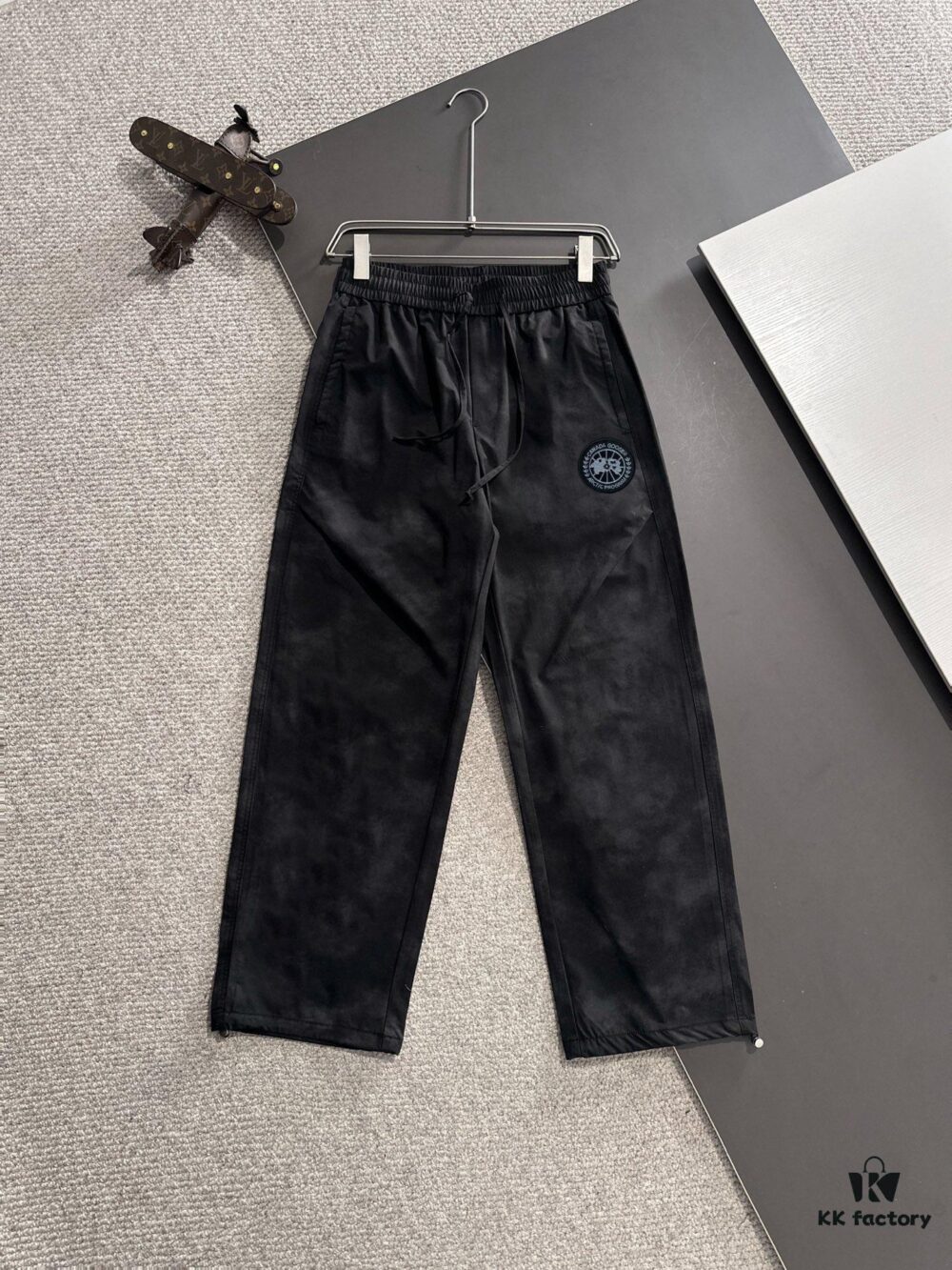 6931a300ccd8ab3d7af972a1 Canada Goose 2025 Spring/Summer New Elastic Waist Casual Pants, Lightweight Custom Counter Fabric, Highly Breathable and Comfortable, Exquisite Details, Brand-Inspired Design Concept Reflecting High Quality, Soft and Smooth Touch