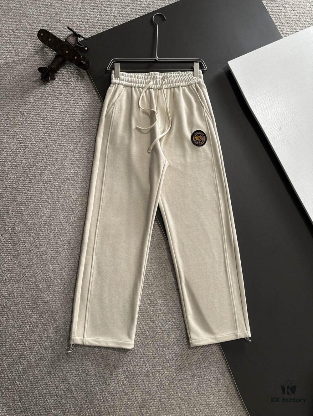 6931a30bccd8ab3d7af9736f Next-Day Shipping Big Goose 2024 Autumn/Winter New Casual Elastic Waist Pants, Fleece-Lined and Thickened, Custom Counter Fabric, Highly Breathable and Comfortable, Impeccable Details, Premium Brand Design Concept, Superb Soft Touch, Excellent Fit and Relaxed Silhouette