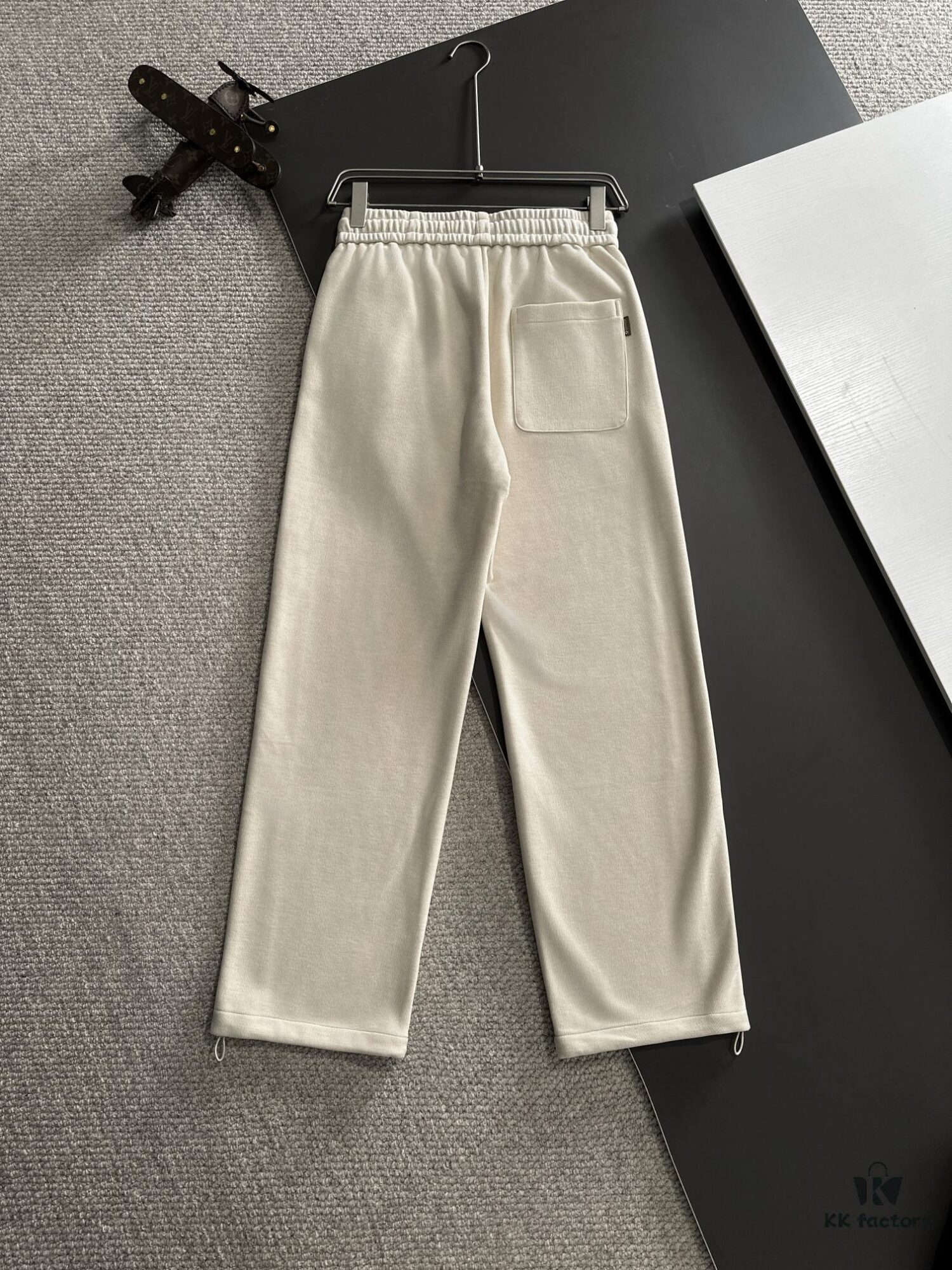6931a30bccd8ab3d7af97377 Next-Day Shipping Big Goose 2024 Autumn/Winter New Casual Elastic Waist Pants, Fleece-Lined and Thickened, Custom Counter Fabric, Highly Breathable and Comfortable, Impeccable Details, Premium Brand Design Concept, Superb Soft Touch, Excellent Fit and Relaxed Silhouette