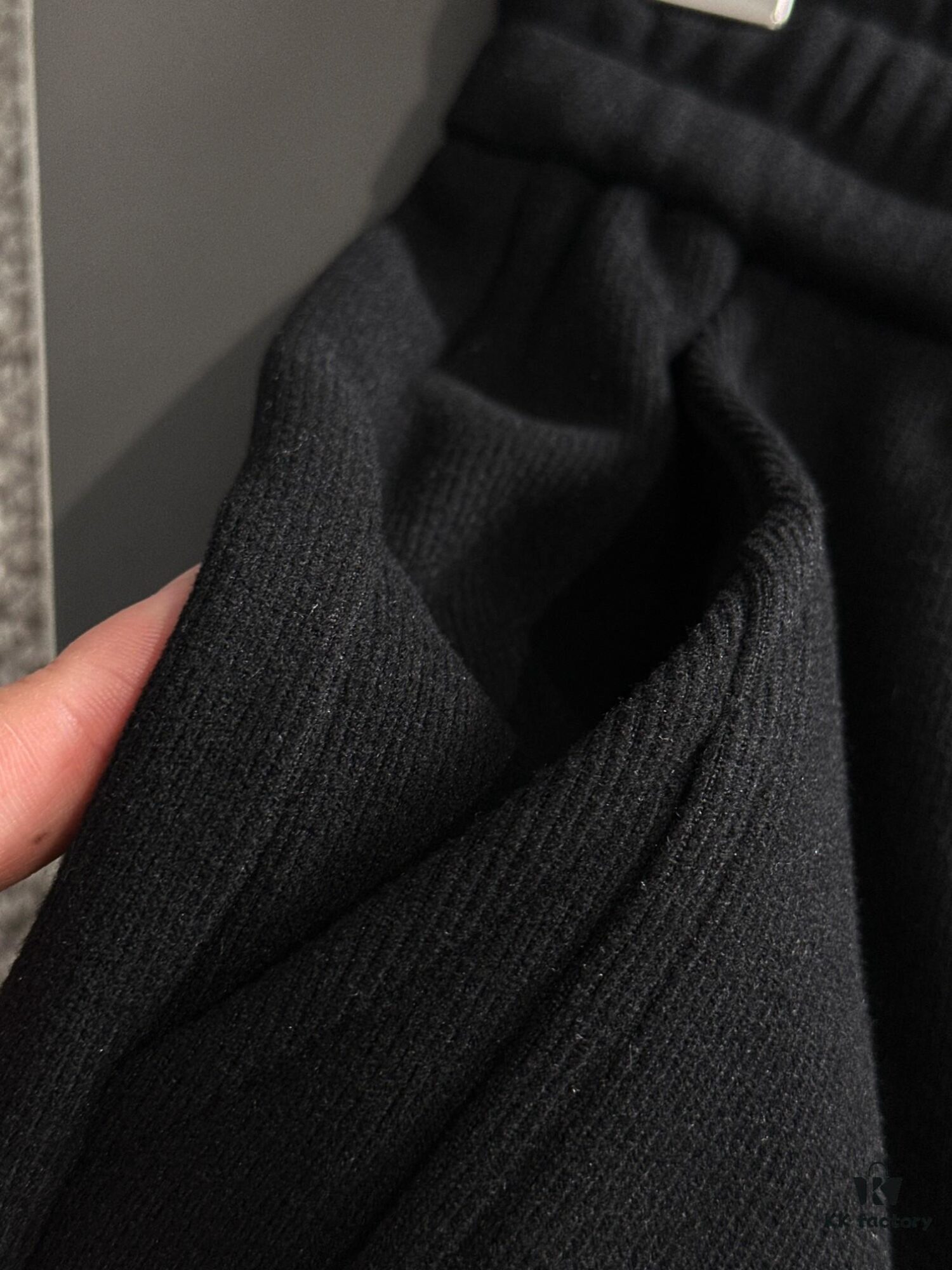6931a30cccd8ab3d7af9737b Day-Delivery Big Goose 2024 Autumn/Winter New Elastic Waist Casual Pants, Fleece-Lined and Thickened, Custom Counter Fabric, Highly Breathable and Comfortable, Exquisite Details, Brand-Inspired Design Concept Reflecting High Quality, Soft and Smooth Touch, Showcasing a Leisure Cut with Excellent Fit