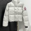 6931a30eccd8ab3d7af973b2 CANADA GOOSE Puffin Cypress Women's Short Down Jacket 2256W